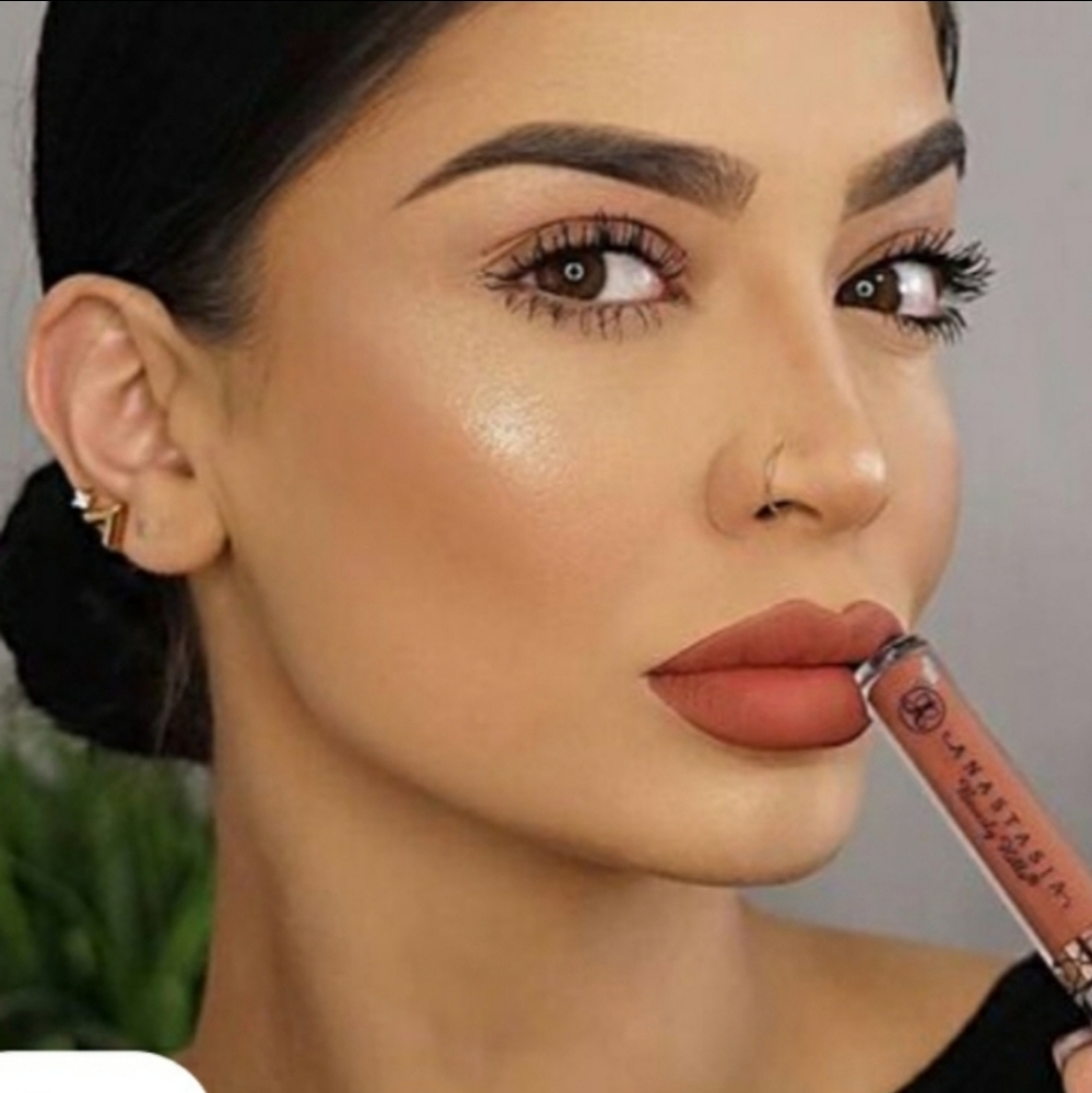🥳HP🥳 ABH MATTE LIQUID 💄- ASHTON - Picture 3 of 11
